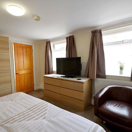 Spacious Modern Ground Floor Apartment, For Up To 6 Guests Scarborough Exterior photo
