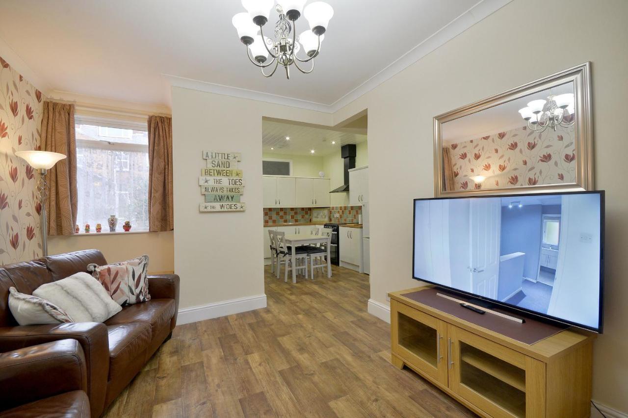 Spacious Modern Ground Floor Apartment, For Up To 6 Guests Scarborough Exterior photo