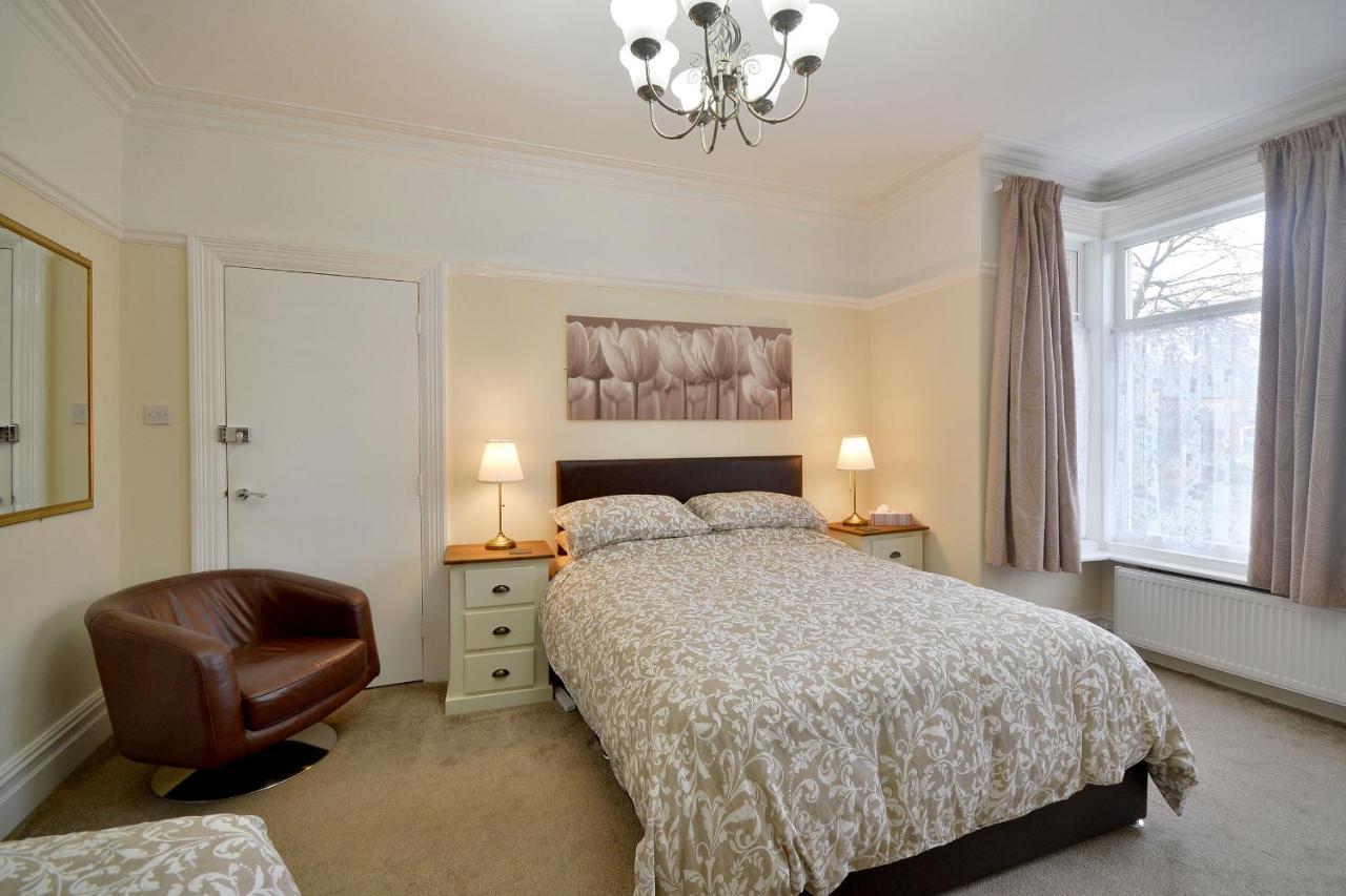 Spacious Modern Ground Floor Apartment, For Up To 6 Guests Scarborough Exterior photo