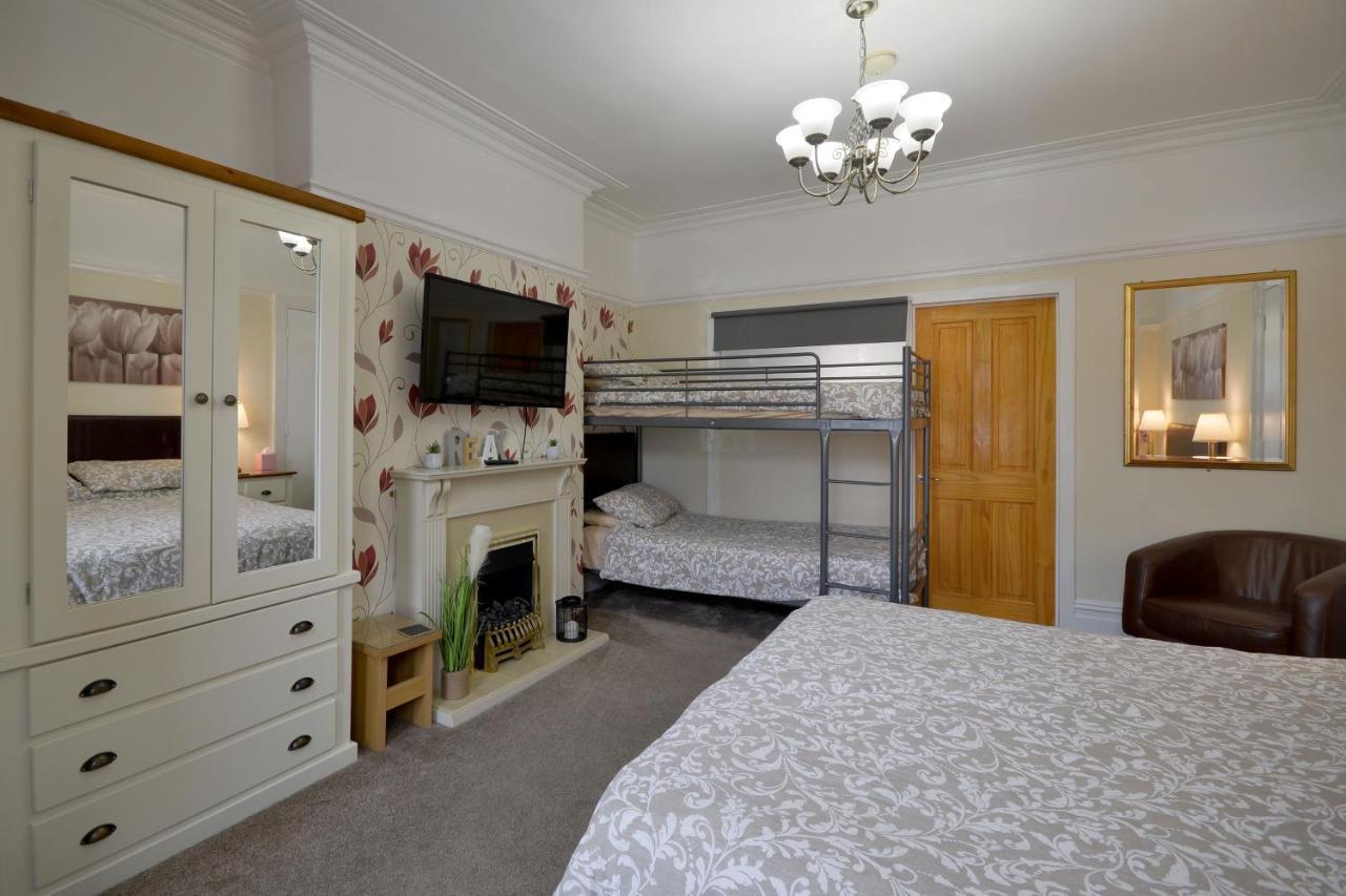 Spacious Modern Ground Floor Apartment, For Up To 6 Guests Scarborough Exterior photo